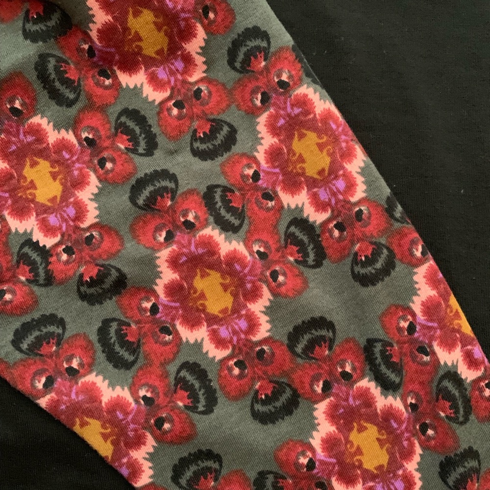 LulaRoe Randy - Picture 3 of 3